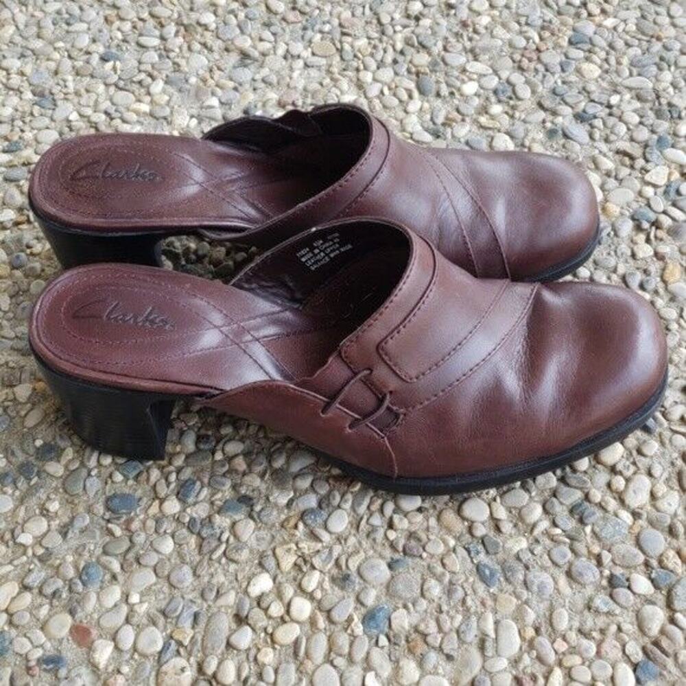 Clarks Heels Women's Brown Leather Slip On Heels - Size 6.5